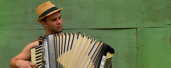 A street musician plays the accordion in the French Quarter in New Orleans, Louisiana